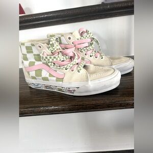 Gorgeous Vans, size 6.5